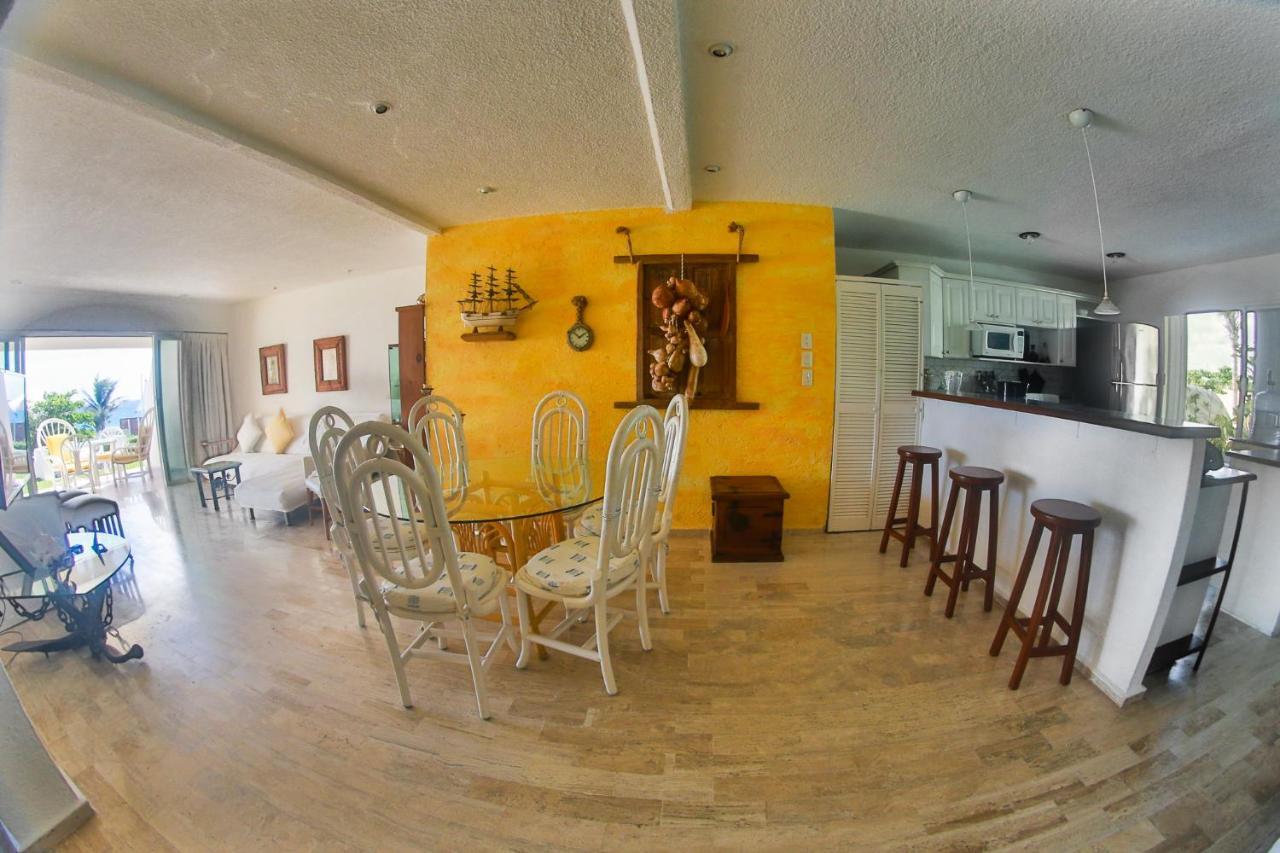 Brisas & Ocean Front Vacation Zona Hotelera